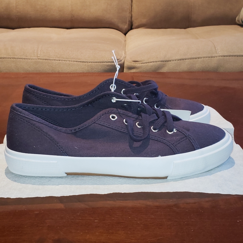 Female sneakers